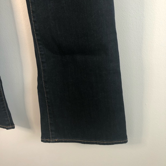 GAP Curvy Flares (size 28/6R) - Picture 3 of 10